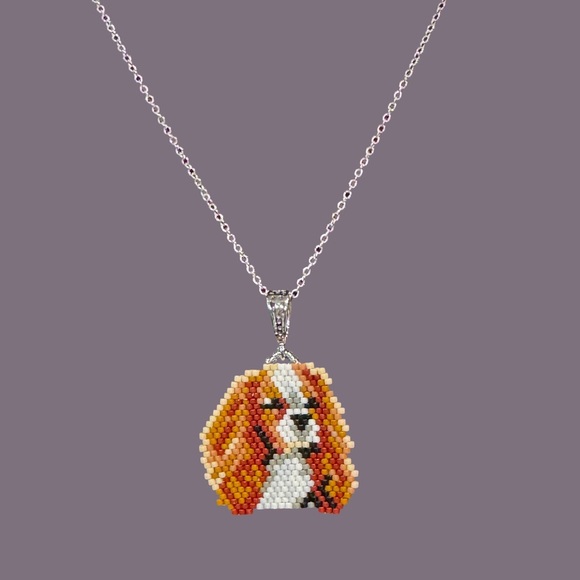 Hand Crafted Beaded St. Charles Cavalier pendant on chain - Picture 2 of 4